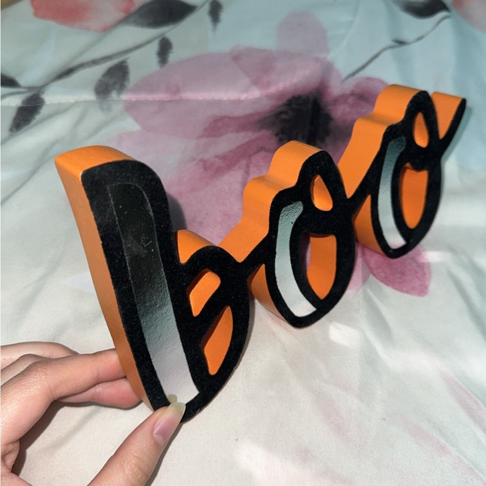 Boo Halloween decor